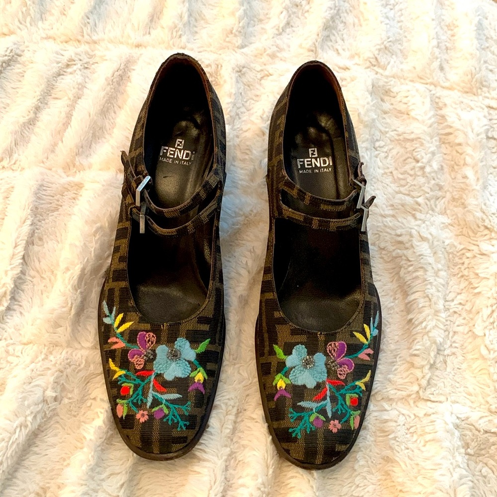 Authentic FENDI size 10 heels  Mary Jane Floral